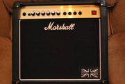 Продам комбик Marshall AVT 20