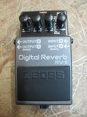 Продам педаль BOSS RV-5 Digital Reverb